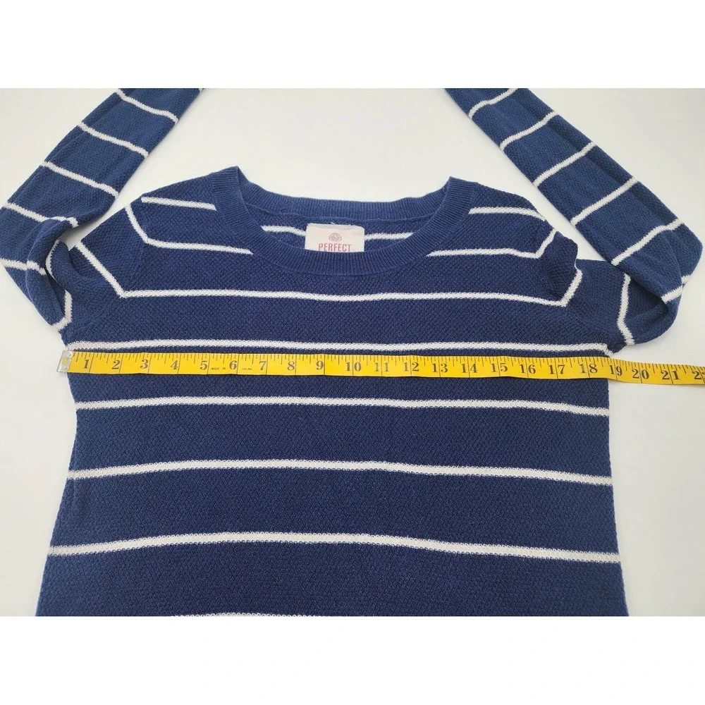 So Perfect Pullover Sweater XS Navy Blue/ White‎ Beachy Light Sweater